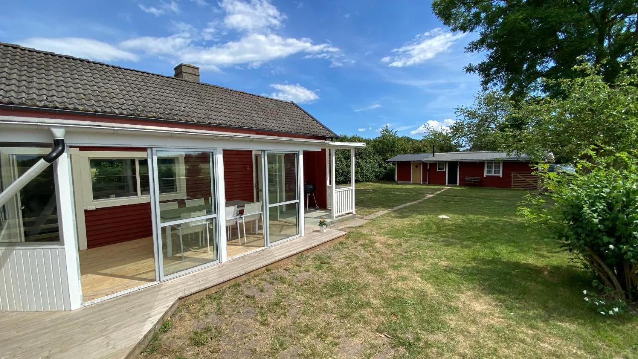 Charmig, Nyrenoverat Och Fullt Utrustad Stuga. Anpassad Foer Hundar, Naera Till Naturen Och Havet. Gangavstand Till Golfbana. Kalmar Esterno foto